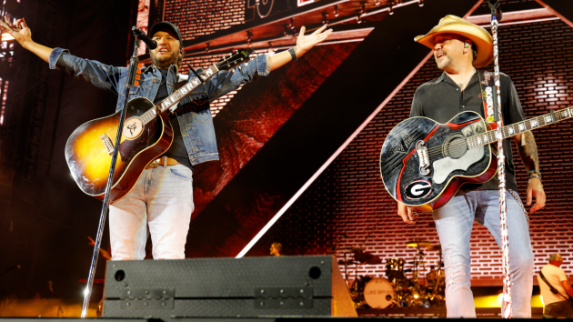 Jason Aldean's Peach State buddy Luke Bryan puts the 'we' in 'Songs Ab